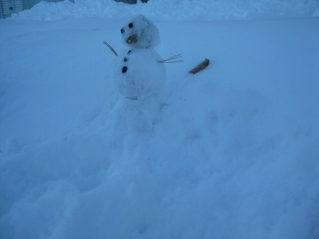 carrie_jessica_snowman